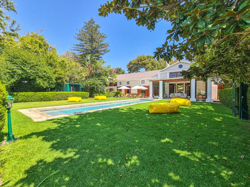 To Let 7 Bedroom Property for Rent in Constantia Western Cape